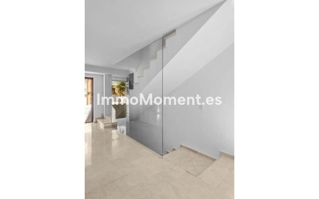 Bestaande woning - Vrijstaande villa - Estepona  - Selwo