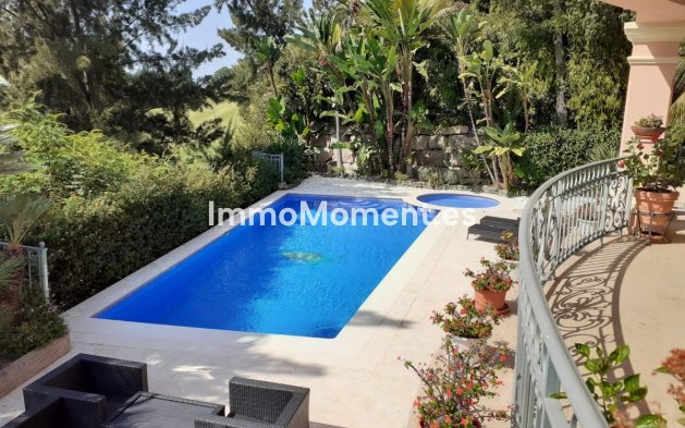 Bestaande woning - Vrijstaande villa - Estepona  - Estepona Centro