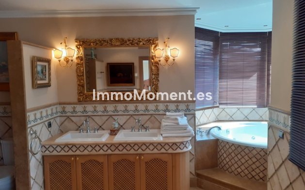 Bestaande woning - Vrijstaande villa - Estepona  - Estepona Centro