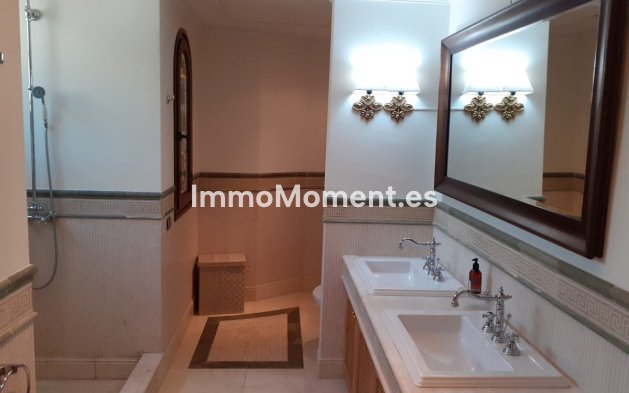 Bestaande woning - Vrijstaande villa - Estepona  - Estepona Centro