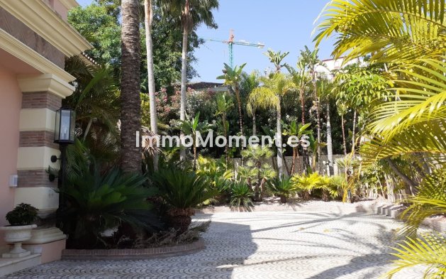 Bestaande woning - Vrijstaande villa - Estepona  - Estepona Centro