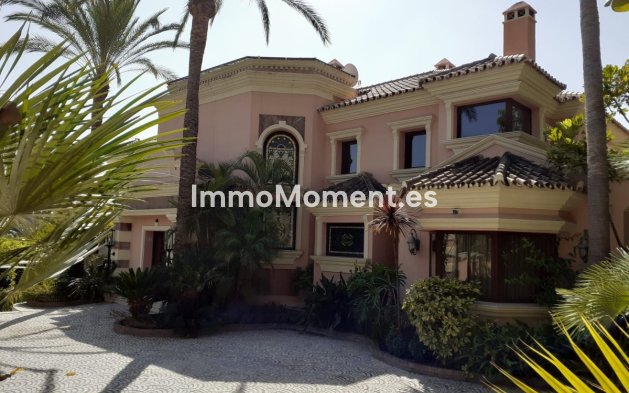 Bestaande woning - Vrijstaande villa - Estepona  - Estepona Centro