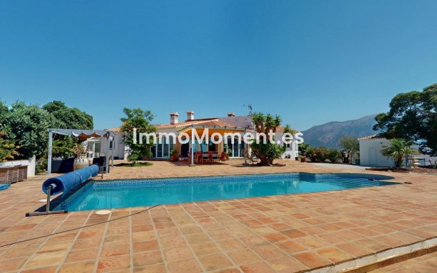Reventa - Villa independiente - Málaga Este - El Trapiche