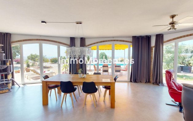 Reventa - Villa independiente - Málaga Este - El Trapiche