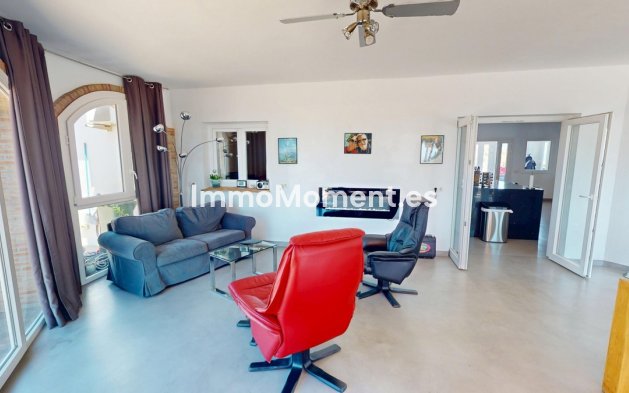 Reventa - Villa independiente - Málaga Este - El Trapiche