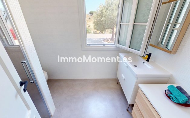 Reventa - Villa independiente - Málaga Este - El Trapiche