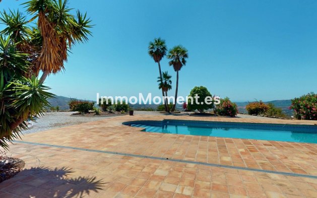 Reventa - Villa independiente - Málaga Este - El Trapiche