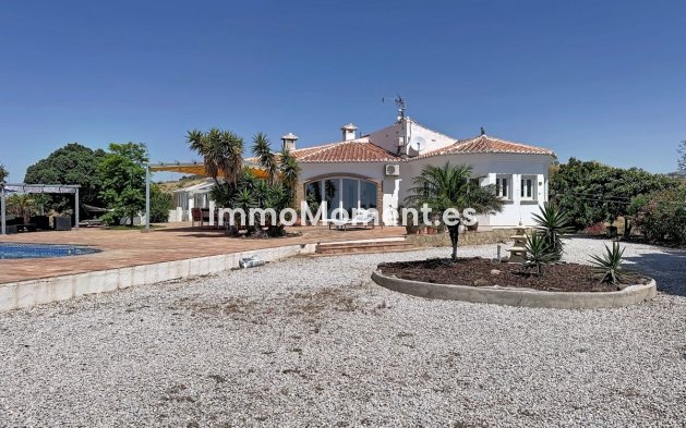 Reventa - Villa independiente - Málaga Este - El Trapiche