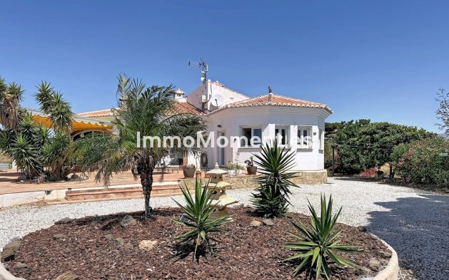 Reventa - Villa independiente - Málaga Este - El Trapiche