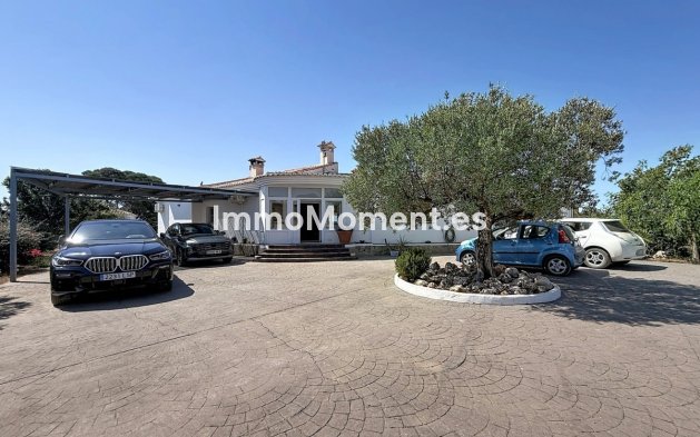 Reventa - Villa independiente - Málaga Este - El Trapiche