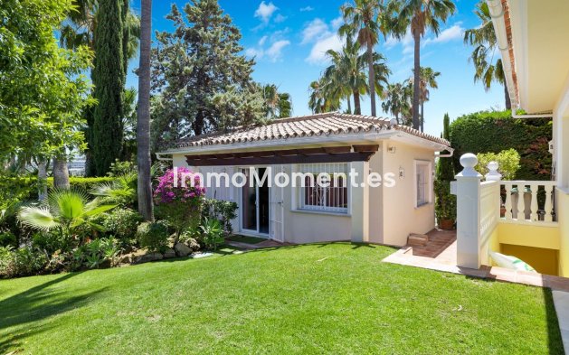 Resale - Detached villa - Marbella - Nueva Andalucía
