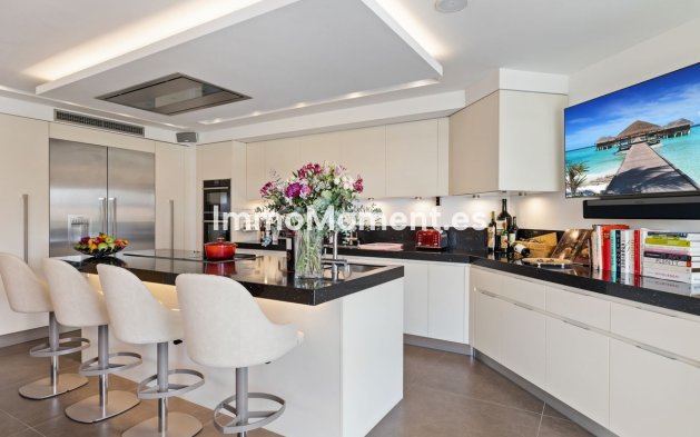 Resale - Detached villa - Marbella - Nueva Andalucía