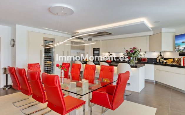 Resale - Detached villa - Marbella - Nueva Andalucía