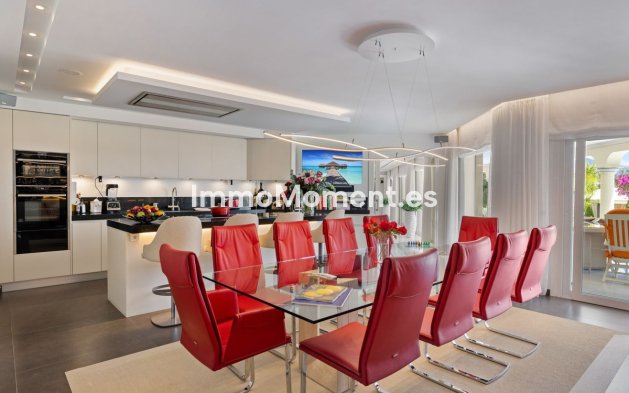Resale - Detached villa - Marbella - Nueva Andalucía