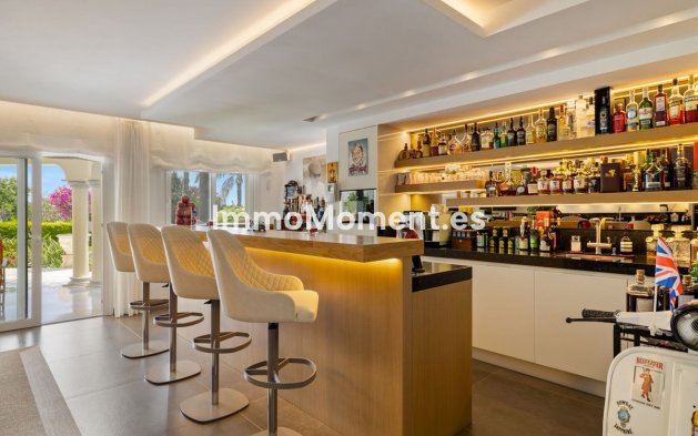 Resale - Detached villa - Marbella - Nueva Andalucía