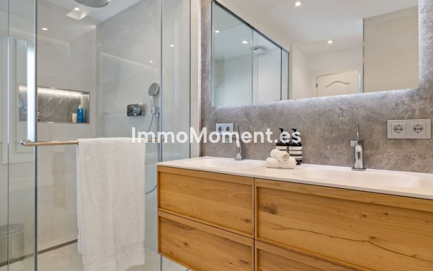 Resale - Detached villa - Marbella - Nueva Andalucía