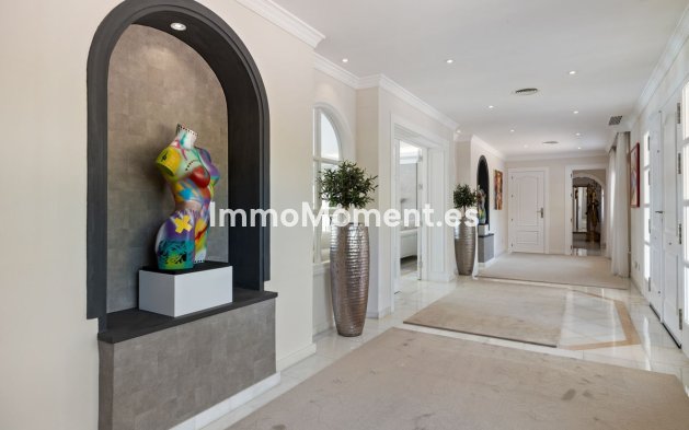 Resale - Detached villa - Marbella - Nueva Andalucía