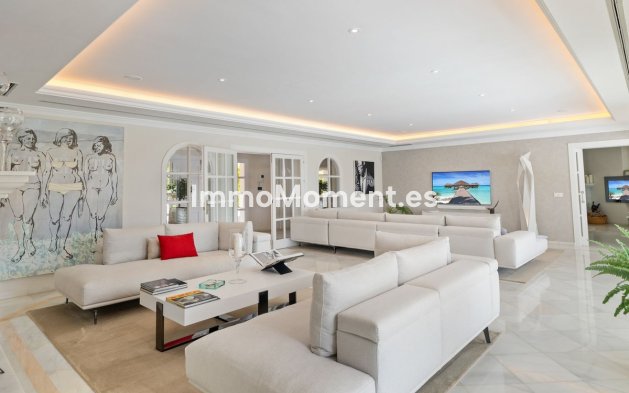 Resale - Detached villa - Marbella - Nueva Andalucía