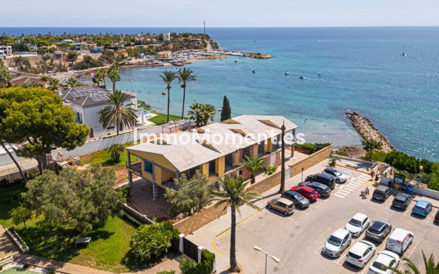 Resale - Detached villa - Orihuela - Cabo roig - La Zenia