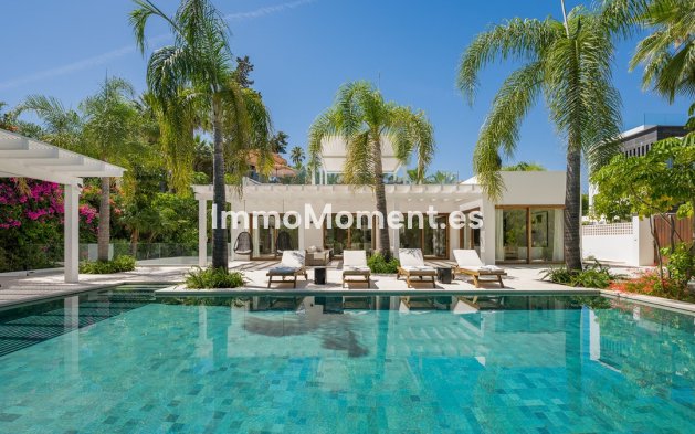 Resale - Detached villa - Marbella - Nueva Andalucía