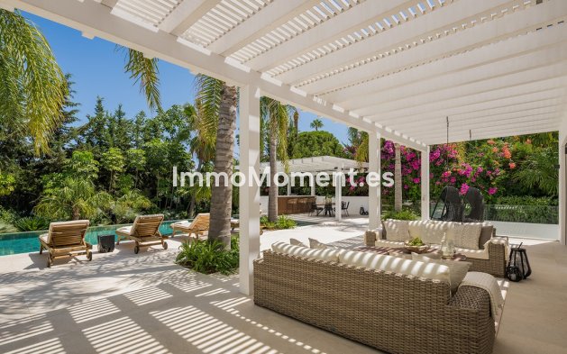 Resale - Detached villa - Marbella - Nueva Andalucía