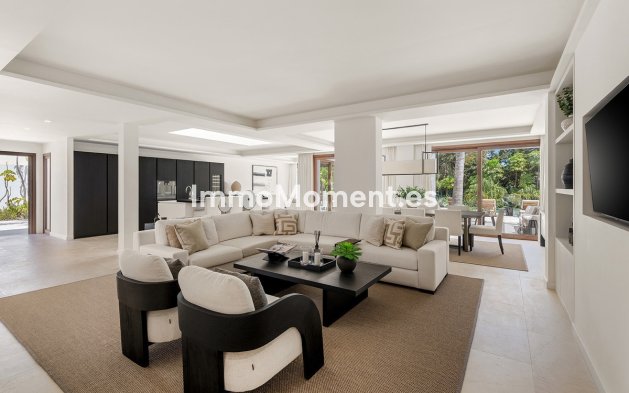 Resale - Detached villa - Marbella - Nueva Andalucía