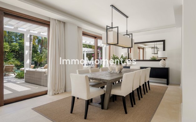 Resale - Detached villa - Marbella - Nueva Andalucía