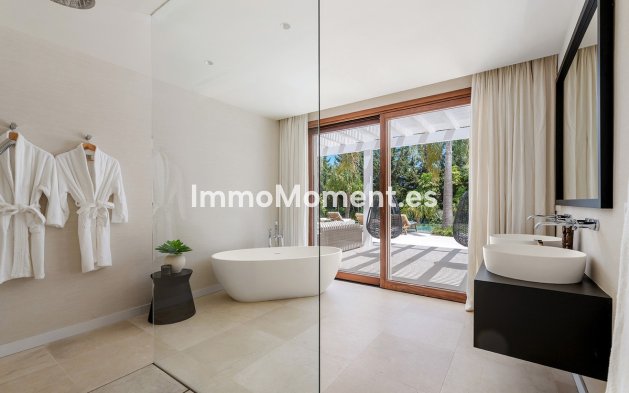 Resale - Detached villa - Marbella - Nueva Andalucía