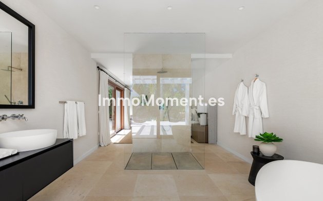 Resale - Detached villa - Marbella - Nueva Andalucía