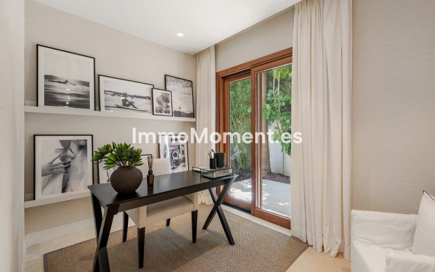 Resale - Detached villa - Marbella - Nueva Andalucía