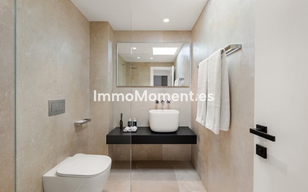 Resale - Detached villa - Marbella - Nueva Andalucía