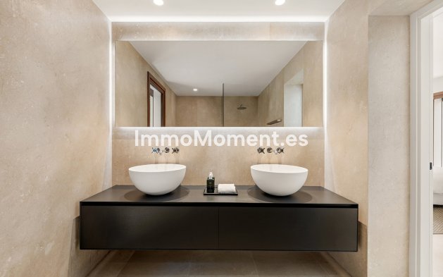 Resale - Detached villa - Marbella - Nueva Andalucía