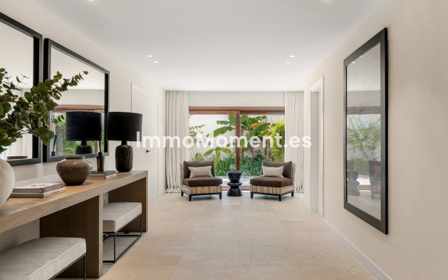 Resale - Detached villa - Marbella - Nueva Andalucía
