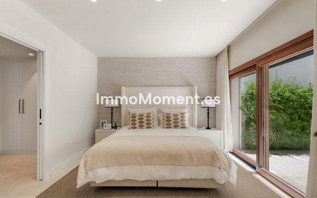 Resale - Detached villa - Marbella - Nueva Andalucía