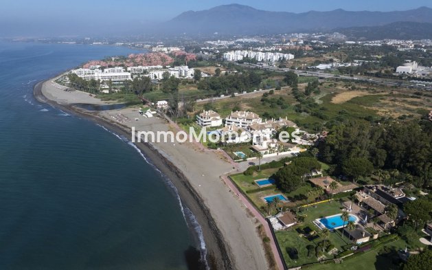 Revente - Villa individuelle - Estepona  - Costalita