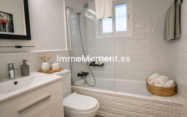 Resale - Apartment - Marbella - Puerto Banús