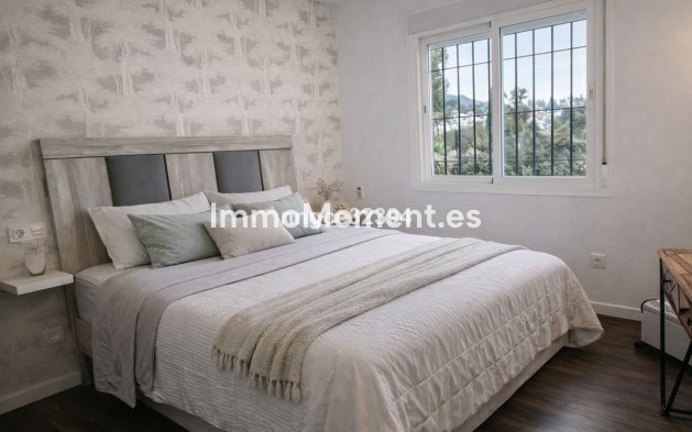 Resale - Apartment - Marbella - Puerto Banús