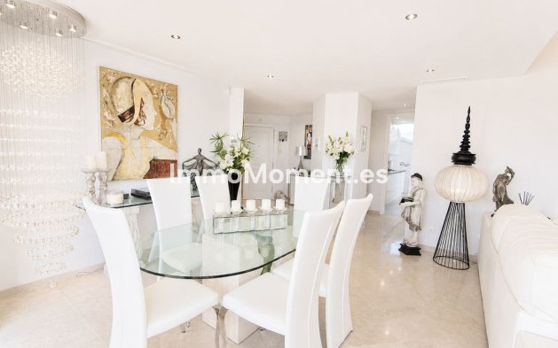 Resale - Apartment - Marbella - Elviria