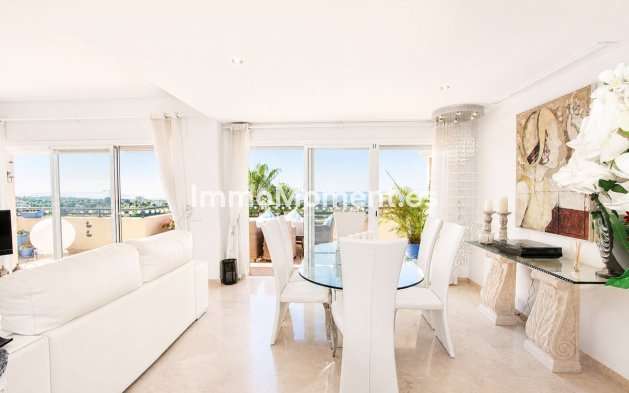 Resale - Apartment - Marbella - Elviria