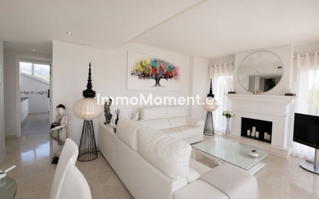 Resale - Apartment - Marbella - Elviria