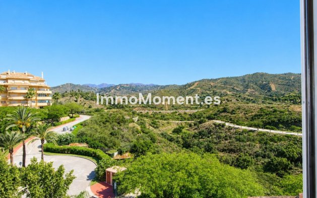 Resale - Apartment - Marbella - Elviria
