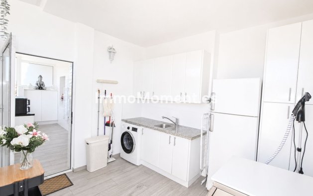 Resale - Apartment - Marbella - Elviria