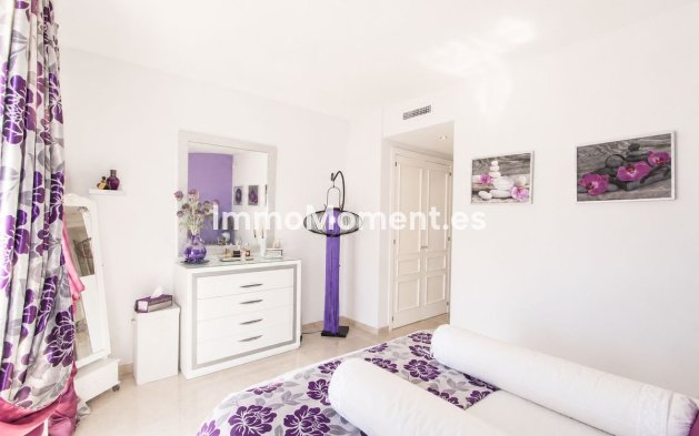 Resale - Apartment - Marbella - Elviria