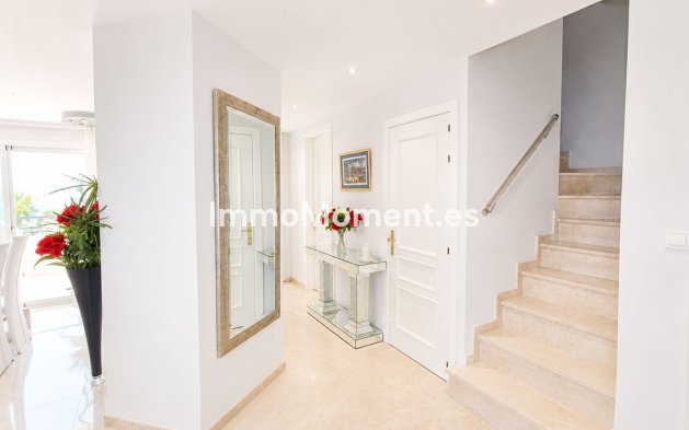Resale - Apartment - Marbella - Elviria