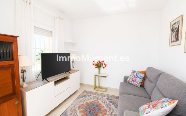 Resale - Apartment - Marbella - Elviria