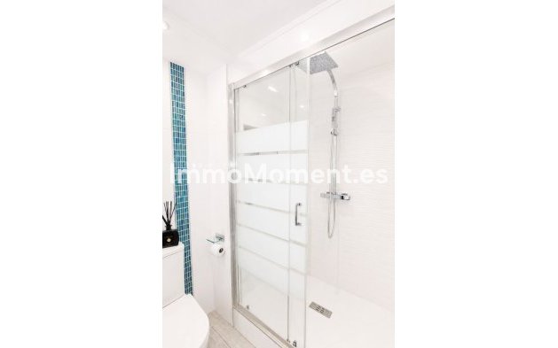 Resale - Apartment - Marbella - Elviria