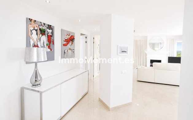 Resale - Apartment - Marbella - Elviria