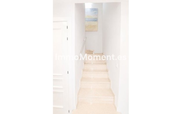 Resale - Apartment - Marbella - Elviria