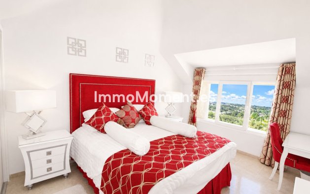 Resale - Apartment - Marbella - Elviria