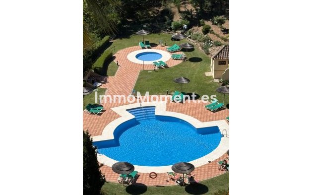 Resale - Apartment - Marbella - Elviria